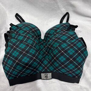 EUC - Victoria's Secret - Lot of 4 Shine Patch T-Shirt Wireless Bra 32DD